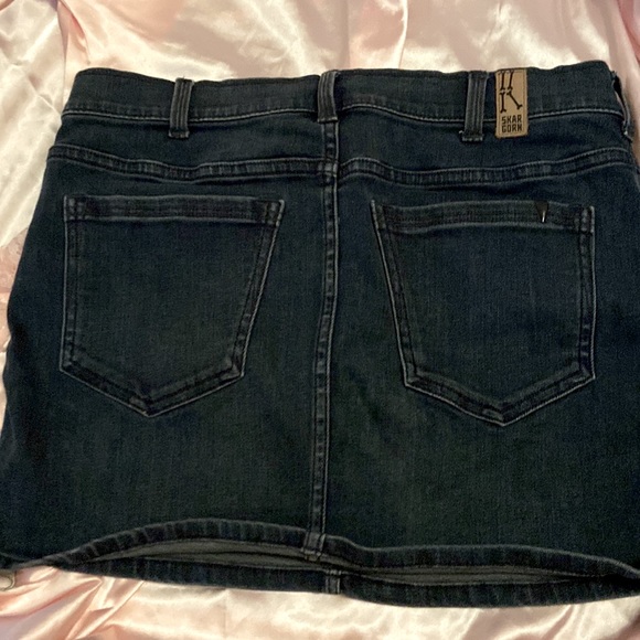 SKARGORN mini skirt with side zippers - Picture 2 of 2